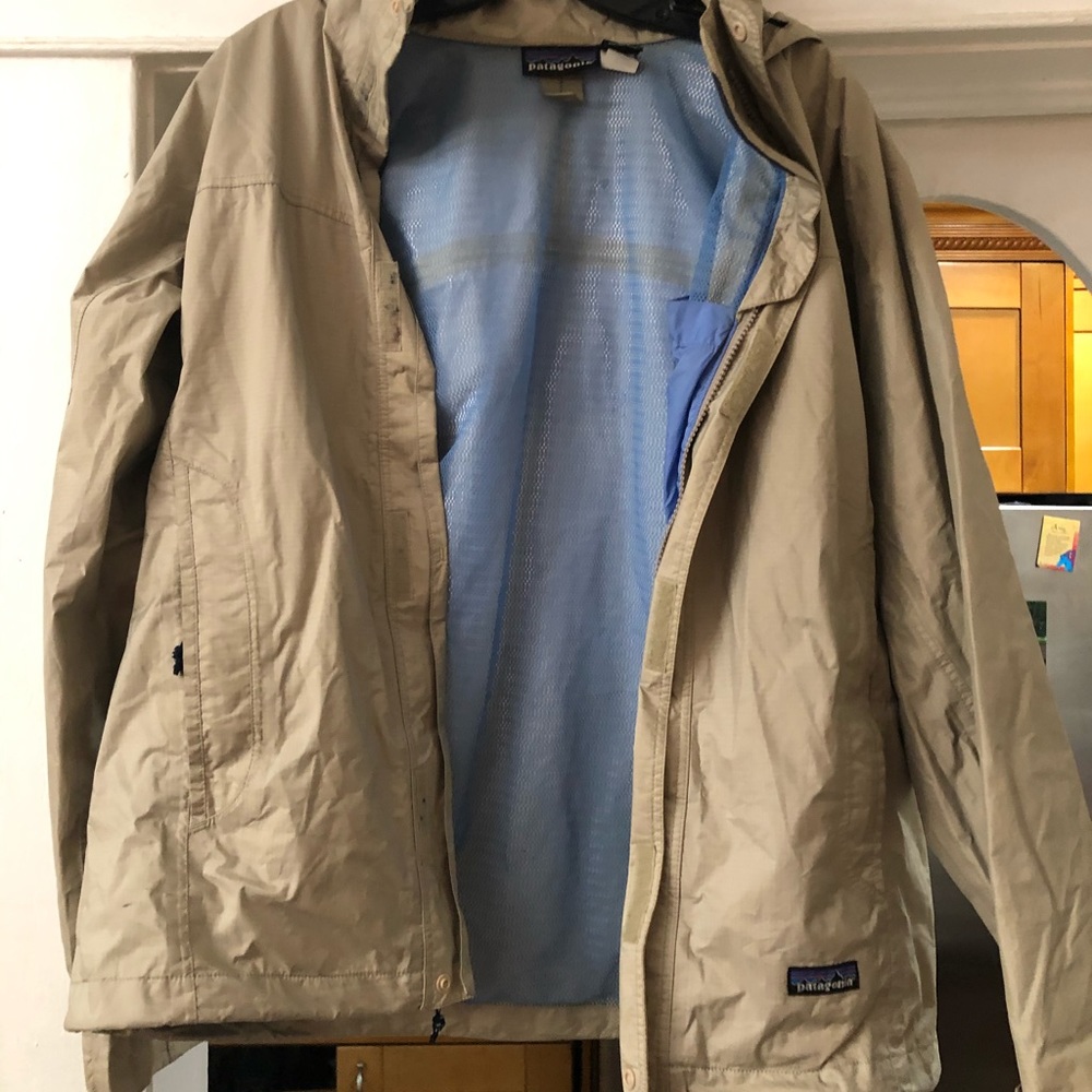 Patagonia windbreaker